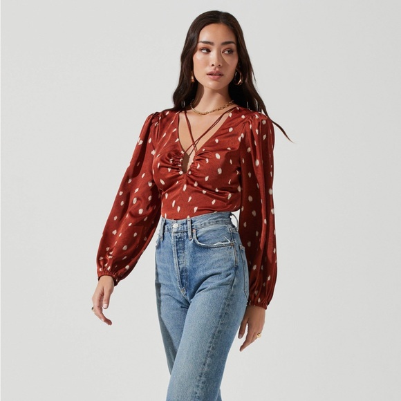 ASTR the Label Rust Blouse Keyhole Top Puff Sleeve Design Pattern Date Night‎ - Picture 2 of 7